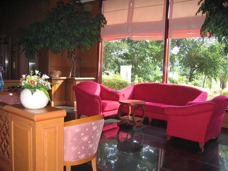 Pathumthani Place Hotel Экстерьер фото